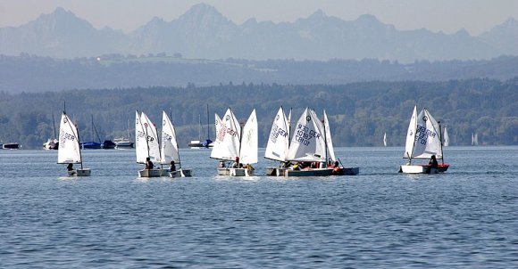 800px-_ammersee_-_sailboats_