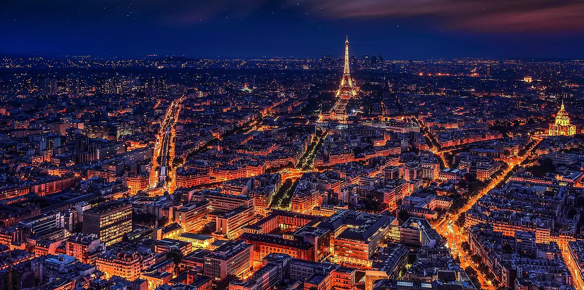 Paryż – europejska metropolia
